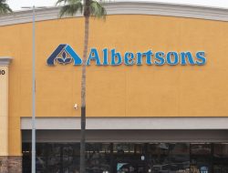 Attorneys General Sue to Stop Dividend Tied to Kroger-Albertsons Deal