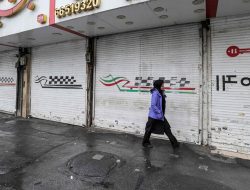 Strikes Across Iran Lead to Shuttered Shops and Ghost Towns