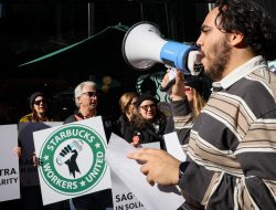 Starbucks and Union Agree to Work Out Framework for Contract Talks